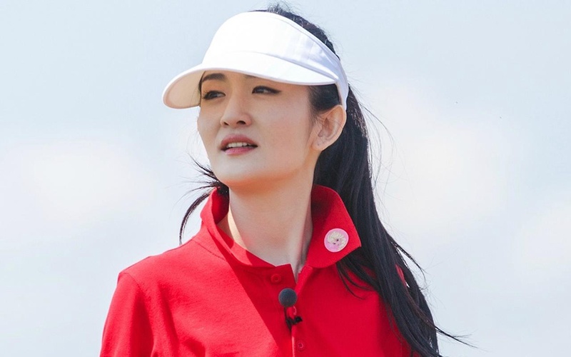 泪目！谢娜演唱会C位竟然是何炅专属，全程低调守候简直不要太好嗑！